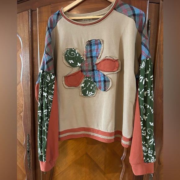 Easel Soft Flower Patchwork Knit Top in Mushroom Size Medium #986 - Picture 2 of 5